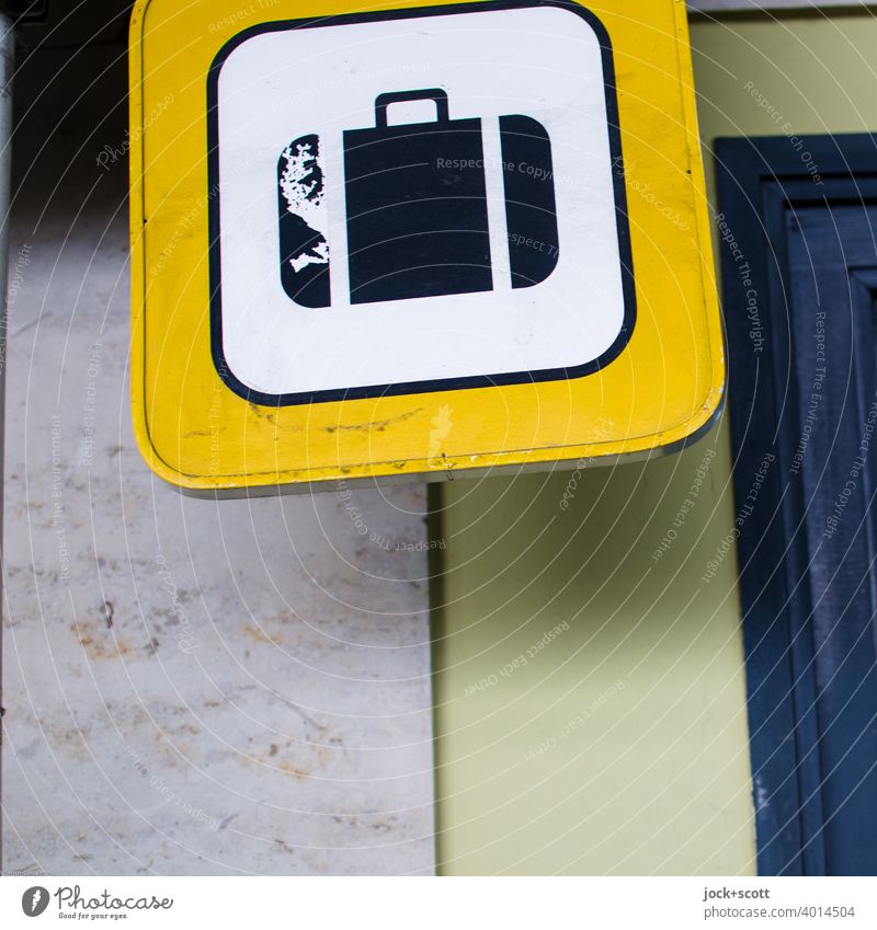 Suitcase, an internationally recognizable symbol for vacation, travel and luggage Pictogram Vacation & Travel Tourism Signs and labeling Luggage