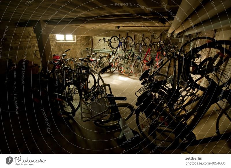 bicycle cellar Bicycle Wheel Cellar subordinate Parking space Parking lot switch off parking facility Arrangement Row dwell Residential area Apartment house