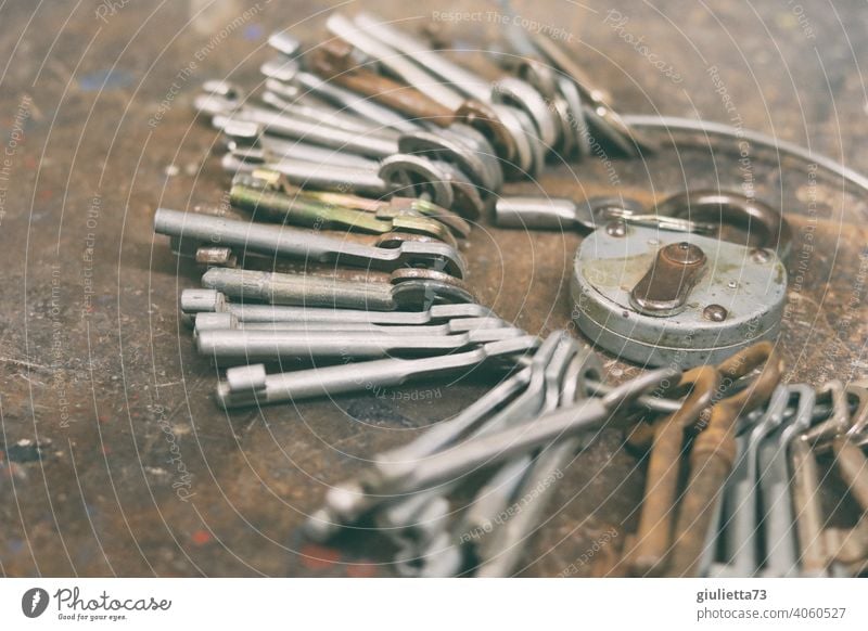 Many similar keys on one key ring | compliant Key bunch of keys sure Safety very large numerous Multiple Shallow depth of field Close-up Tool Colour photo