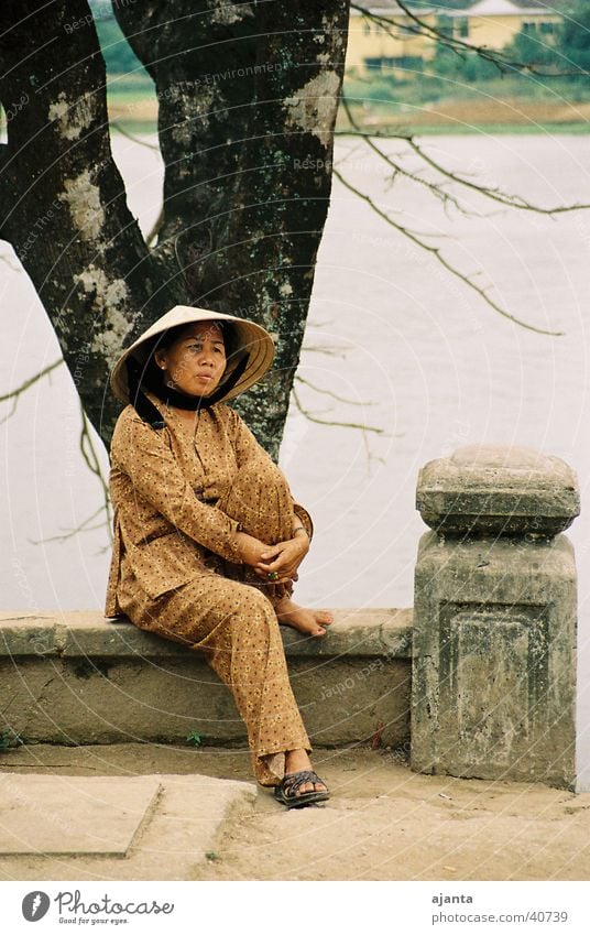 rest Vietnam Woman Portrait photograph Break Ochre Los Angeles Hat