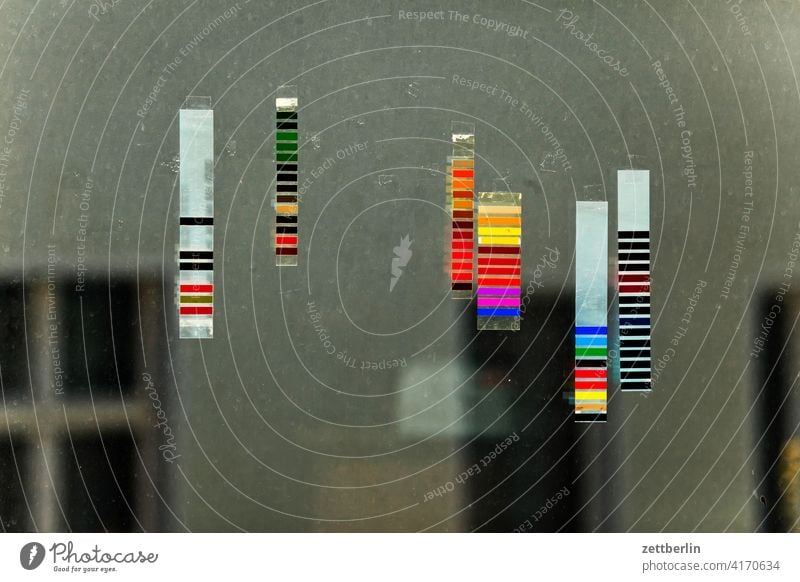 color strip Colour variegated Calibration color calibration Print shop Pattern colour samples Window House (Residential Structure) rear building Backyard Light