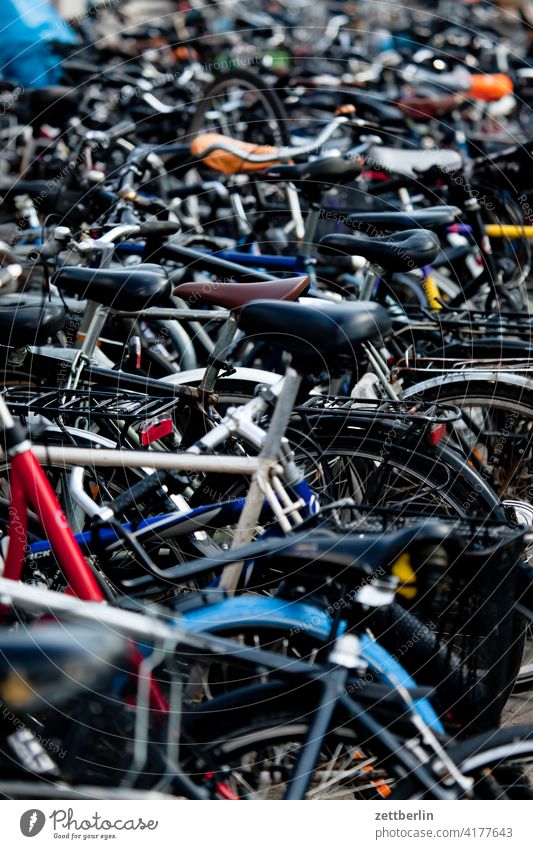 Overcrowded bicycle parking Bicycle Wheel Parking lot Bicycle lot Parking space bicycle parking space Means of transport turnaround individual transport