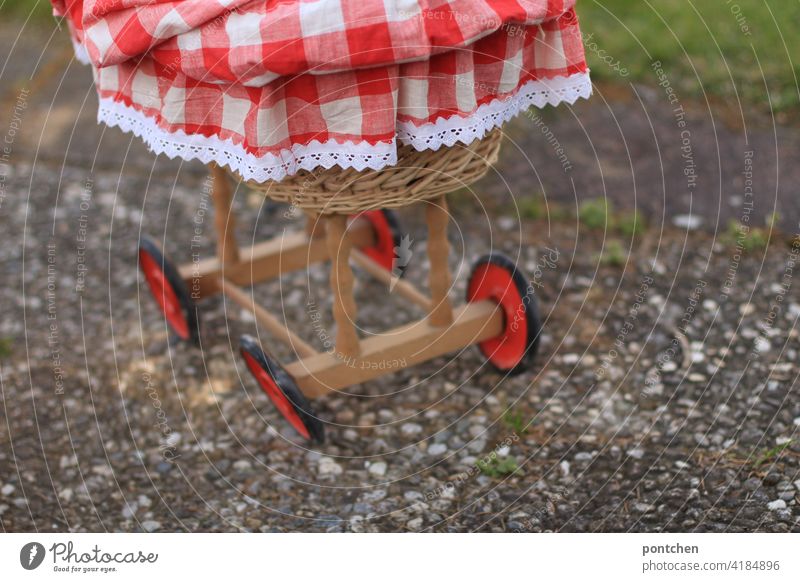 vintage basket and wood doll pram doll car Reddish white Basket Wood Cloth children's toy Baby carriage Roll Concrete out Infancy