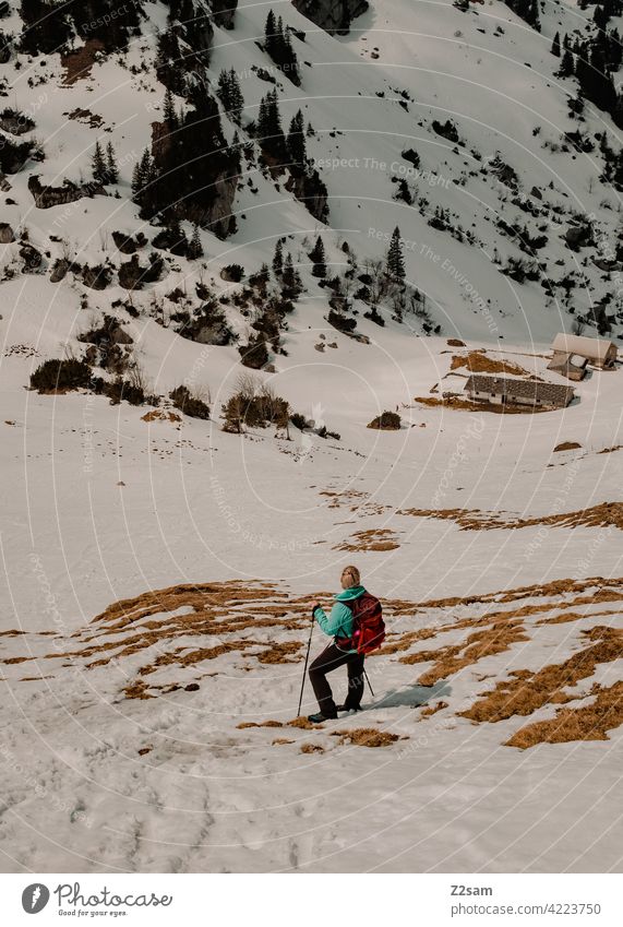 Hiker at the Soinsee in Upper Bavaria Pre-alpes closeness to nature outdoor Hiking Mountain Colour photo warm colors Landscape Alps Leisure and hobbies Contrast