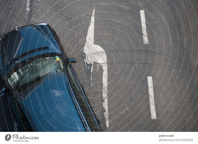 Car turns left Turn off Arrow Direction Lane markings Left Mobility Bird's-eye view motion blur Urban traffic regulations Traffic infrastructure