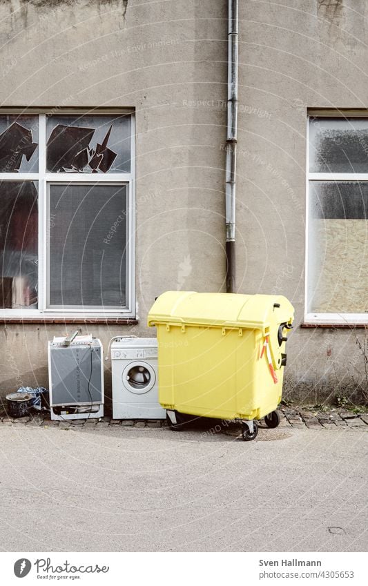 Dustbin and washing machine in front of abandoned hall Trash rubbish bin ton Wall (building) canopy overseas city Trash container Waste management Throw away