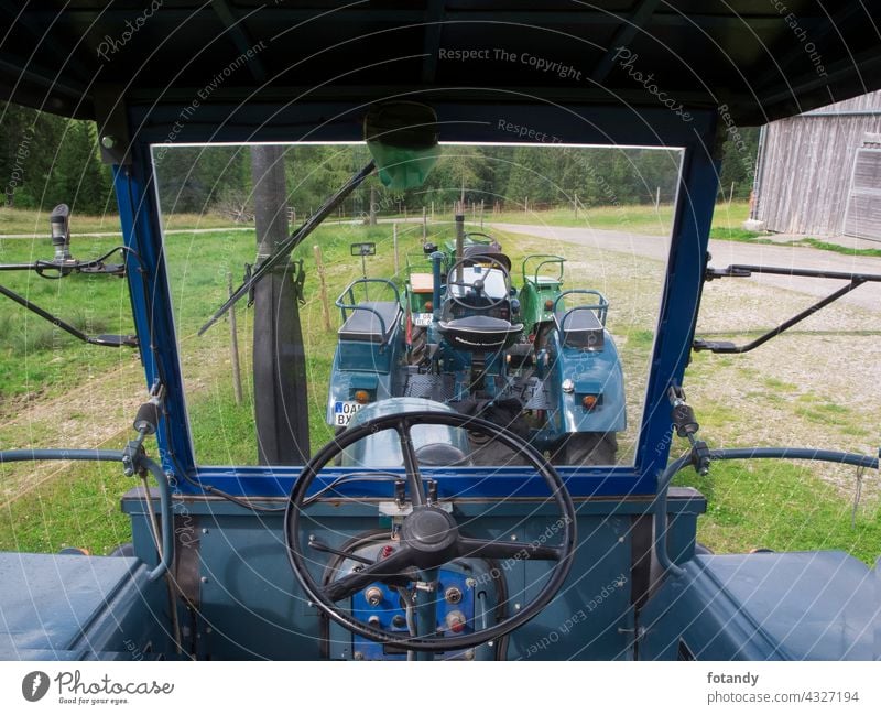 Blue restored tractor inside wide angle Antrieb Bulldog Deutschland Fahrerhaus Fahrersitz Hanomag Innenansicht Landmaschine Landwirtschaft Lanz Lenkrad