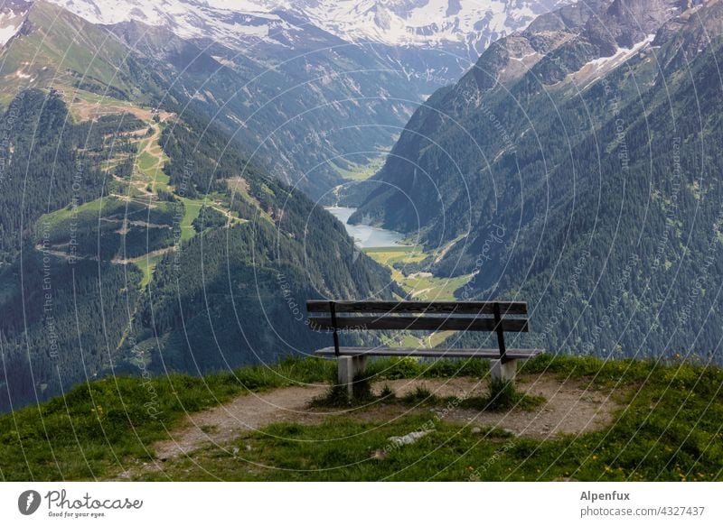 Good prospects Vantage point Bench Panorama (View) Exterior shot Mountain mountains Valley Alps Far-off places Peak Rock Hiking rest To enjoy Vacation & Travel