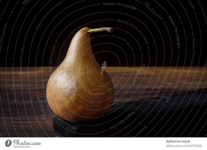 Platter Of Pears isolated fruit pear fresh food background organic white healthy diet closeup ripe vegetarian green raw slice sweet whole cut summer vitamin