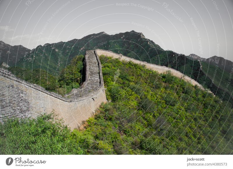 A section of the long historical wall World heritage Panorama (View) Ravages of time Frontier fortifications Lanes & trails Protection Historic Famousness