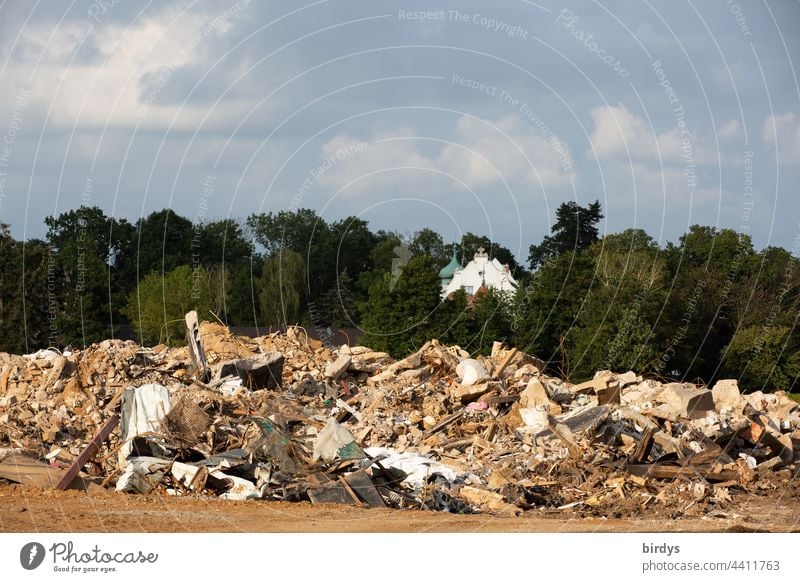 After the flood disaster in Erftstadt - Blessem , destroyed houses and rubble on the bank of the river Erft Destruction Flood River Building rubble cataclysm