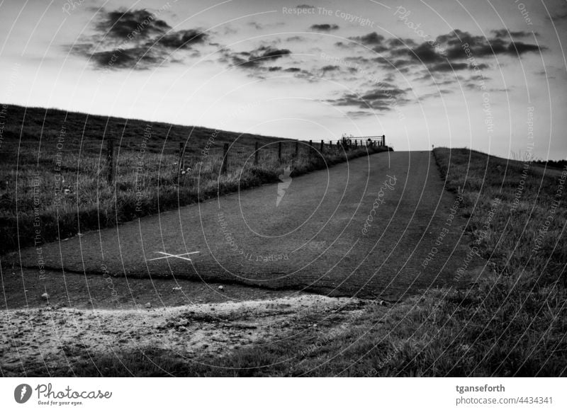 The x marks the position Crucifix off Dike Sign Fence uphill Asphalt Deserted Lanes & trails Exterior shot Emsland