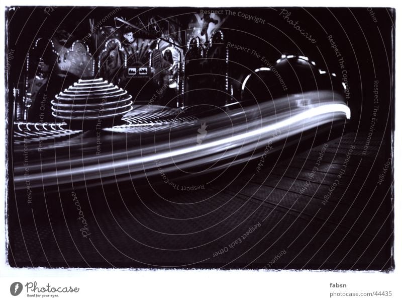 CARNIVAL ROUNDABOUT II Fairs & Carnivals Attraction Light Long exposure Gyroscope Black White Gray Leisure and hobbies Movement fun grey