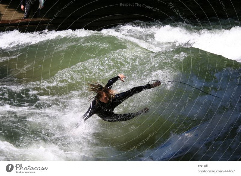 The Eisbach is merciless Munich Brook Waves Surfing Dangerous Safety Wet Sudden fall To fall Sports EOS babatunde Water River Threat Collateralization