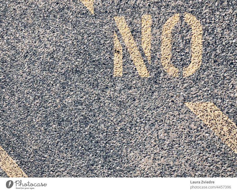 Street sign Parking sign Road sign Warning sign Road traffic road traffic sign Signs and labeling Asphalt Lanes & trails Signage Traffic infrastructure Bans