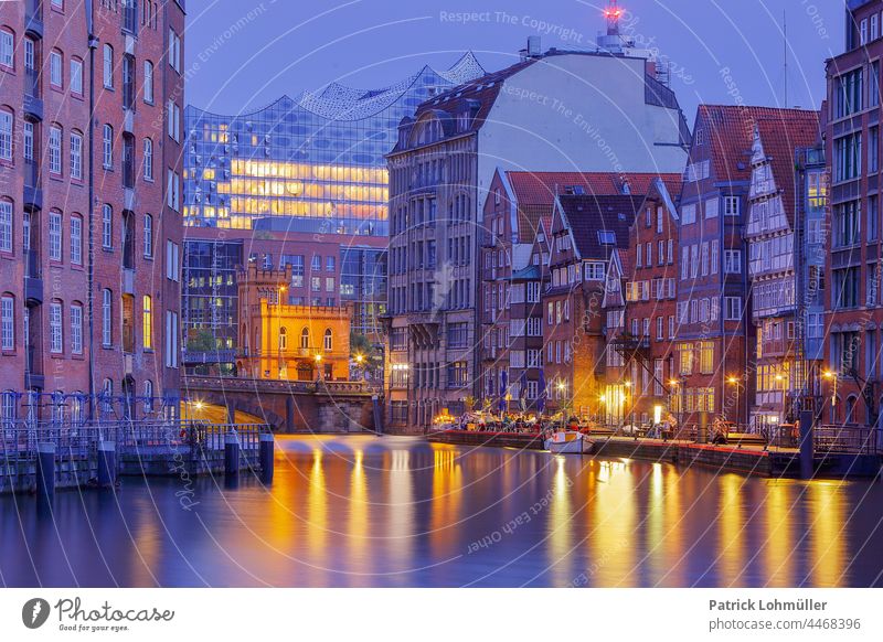 Nikolaifleet Hamburg Nikolai fleet Night shot Water Channel Old town Northern Germany blue hour Hanseatic City Light (Natural Phenomenon) Illuminated metropolis