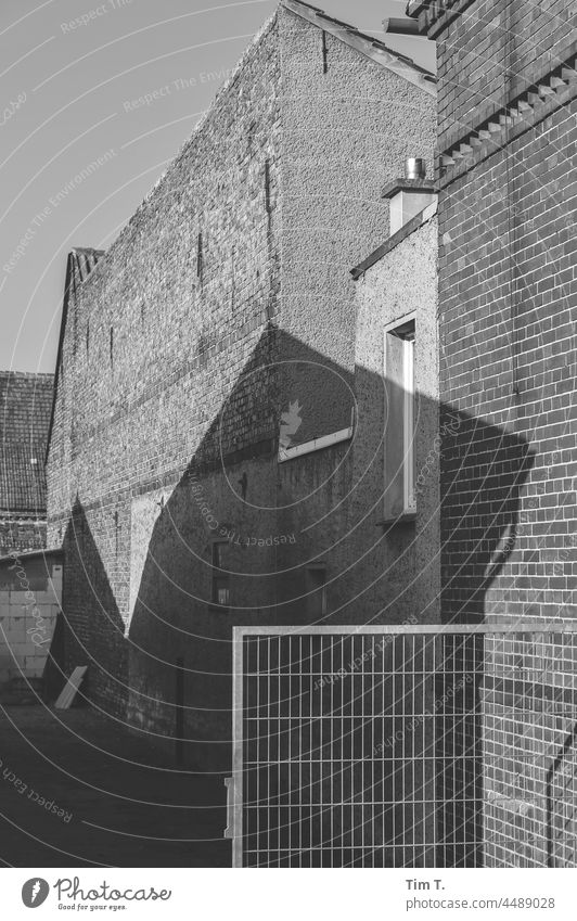 A village courtyard with shade in Brandenburg Spreewald bnw Courtyard Exterior shot Day Village Deserted House (Residential Structure) Building Old Historic