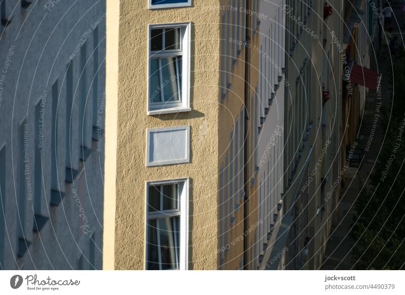 at the corner of the house the sun is shining Housefront Architecture Facade House (Residential Structure) Town house (City: Block of flats) Window Old building