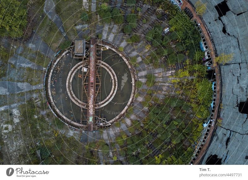 an old locomotive bridge from above Locomotive swing bridge Ruin Berlin Pankow Deserted Town Capital city Exterior shot Day Architecture Decline