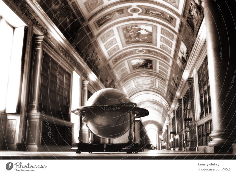 fontainebleau Paris Library Globe Historic Castle