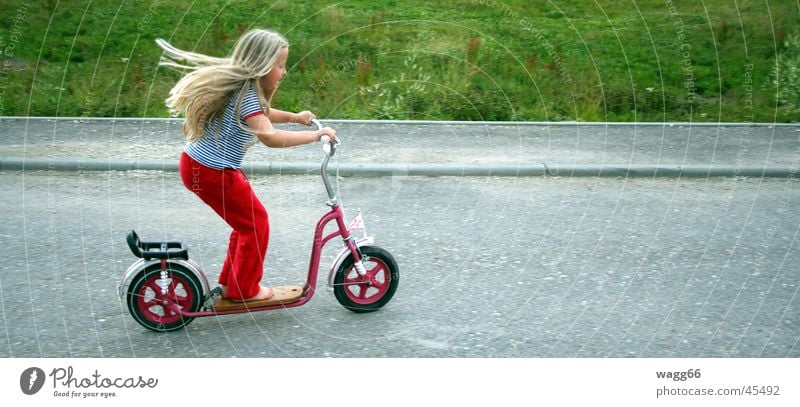 Roll(er) Away! Child Playing Toys Human being puky Wind Street Scooter