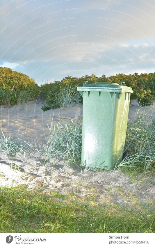 Green bin on the beach Beach Ecological Recycling Environment Environmental protection marine pollution waste Waste management Waste utilization