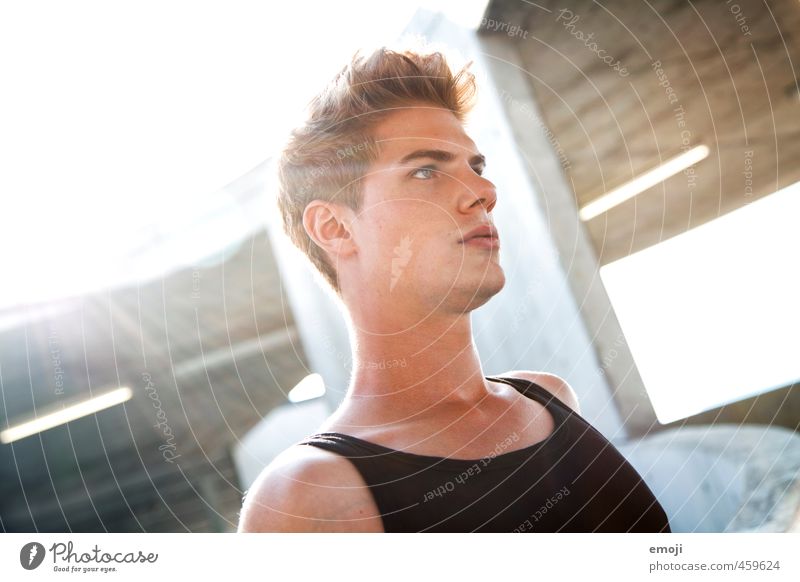 \ Masculine Young man Youth (Young adults) Face 1 Human being 18 - 30 years Adults Beautiful Colour photo Exterior shot Day Light Sunbeam Back-light