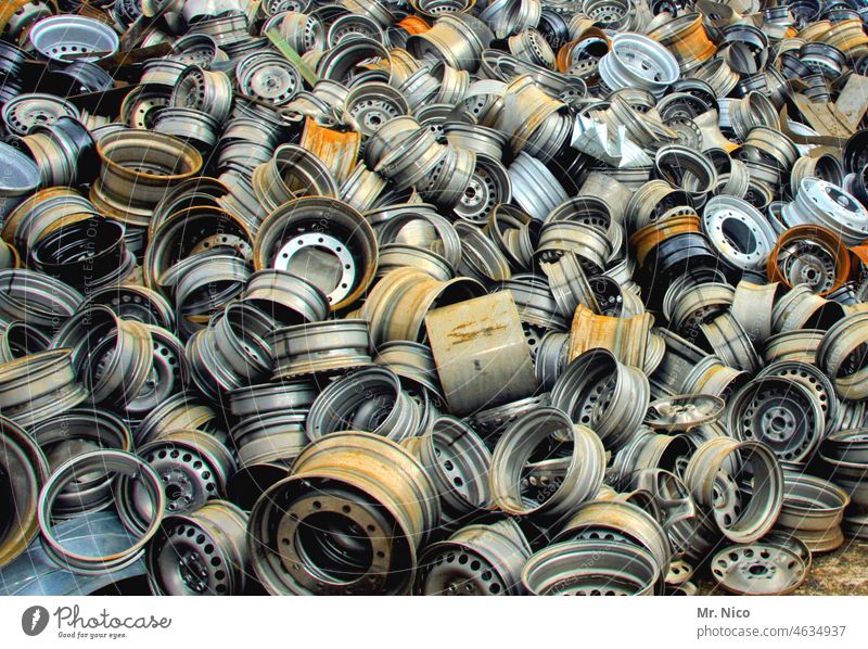 heavy metal IX Work and employment Silver Scrapyard Environmental pollution Recycling Garbage dump Trash Steel Metal Rust Wheel rim Scrap metal Gray Gold Trade