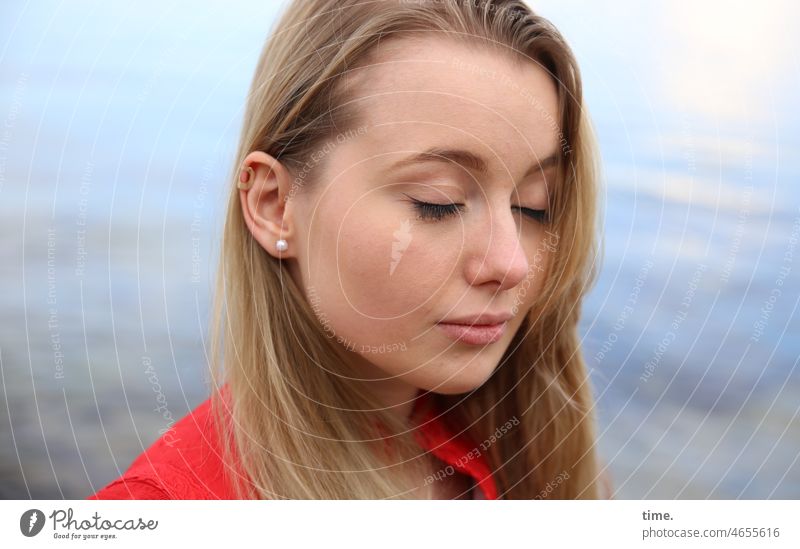 Woman listening to the sea portrait Long-haired Feminine feel Inspiration pretty be on one's own Blonde Close-up Ocean Water meditate Listening earring sensual