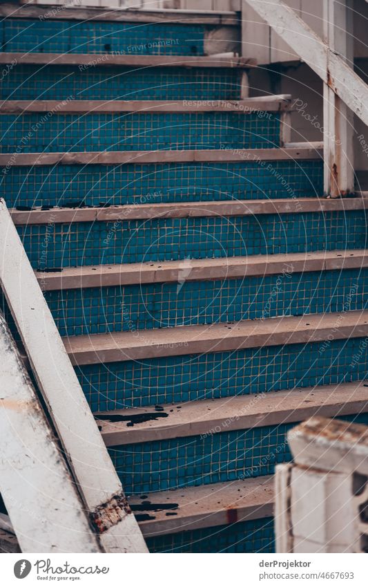 Abandoned "Pools of São Pedro de Moel": A destroyed staircase Force of nature Experiencing nature Copy Space middle Structures and shapes Contrast Reflection