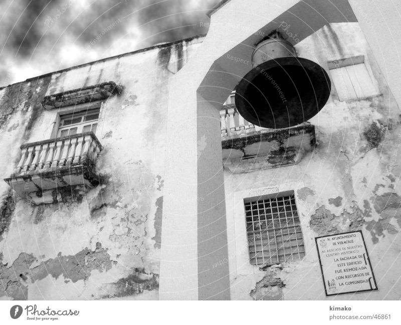 Campana Square Sky Americas bell Veracruz Mexico build old contrast heaven kimako Construction site