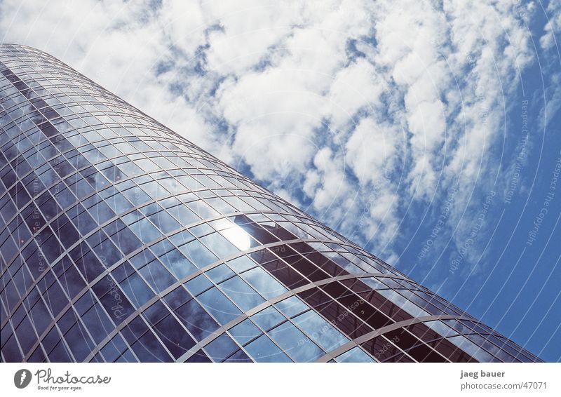 Vancouver Shakedown High-rise Glas facade Mirror Reflection Clouds Glass Sky Blue Cloud field Skyward Upward Diagonal Partially visible Detail Section of image