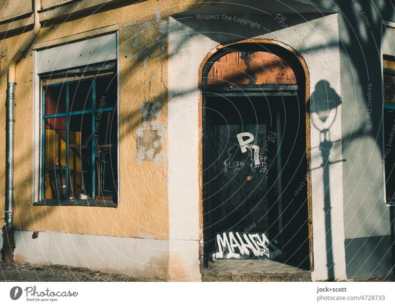 notorious pub temporarily closed door Corner Wall (building) Street lighting Shadow play Berlin-Wedding Window Closed Sunlight Silhouette Authentic Downspout