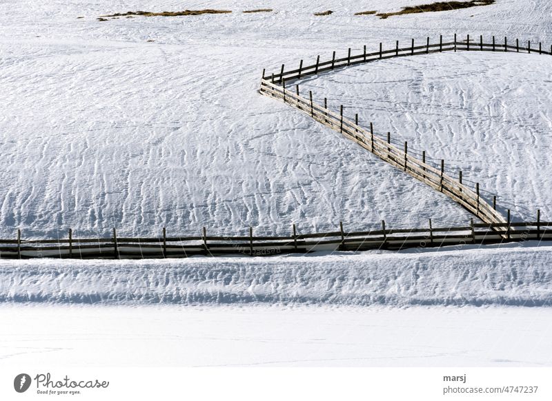 Wooden fence, pasture under a blanket of snow cattle fence block Bans Threat differentiate Divide Borderline Untouched Snowscape Barrier Old Cold Loneliness