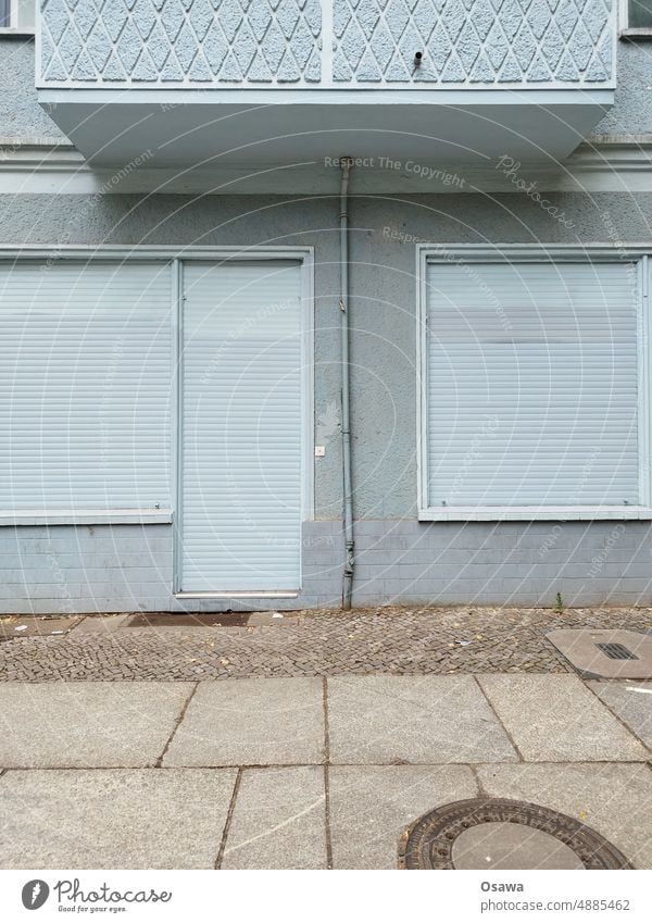 closed Facade Old building Venetian blinds Window Closed House (Residential Structure) Roller shutter Exterior shot Deserted Wall (barrier) Architecture