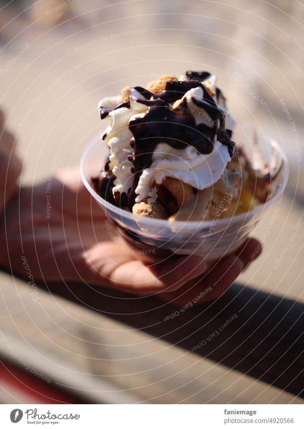 Amaretto cup amaretto ice cream Cream Chocolate Beach enjoyment delightful Debauchery Food photograph Hand stop Sundae seduction cute sweet dish Refreshment