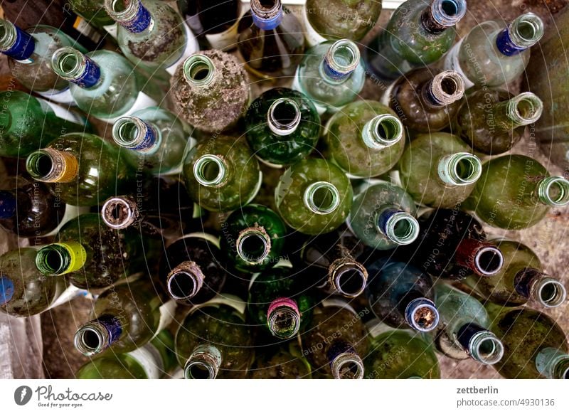 empty bottles Glass Glass bottles Vine Wine bottles Empty Bird's-eye view plan Storage glass warehouse Irrigation Water bottles Deposit deposit bottles