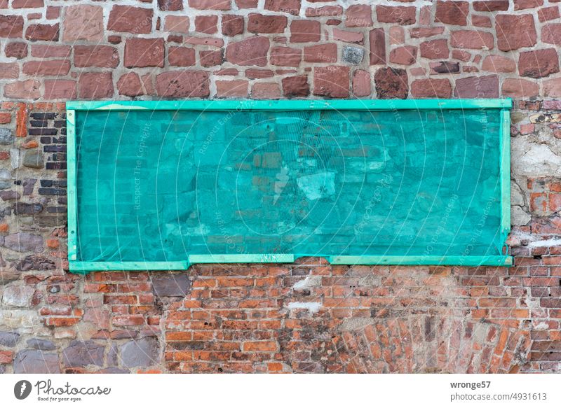 Better safe than sorry - masonry protection damages Masonry damage Safety Backup Safety net historical masonry Wall (building) Wall (barrier) Building