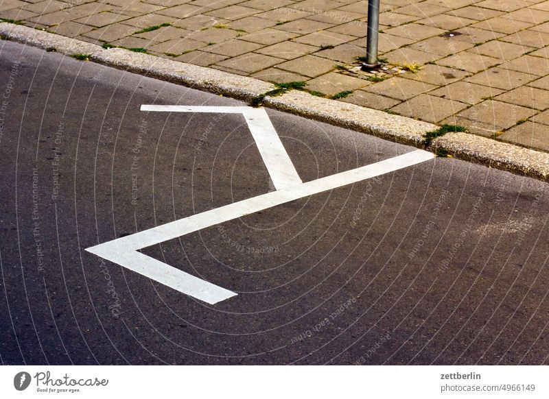 Puzzling road marking Old town Architecture aschersleben Worm's-eye view downtown Culture Life Places Saxony-Anhalt Town street photography City trip Scene