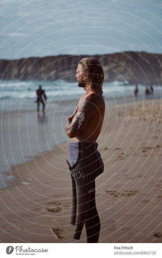 WAIT - SURFER - SUMMER VACATION Ocean Beach Surfing Surfer wetsuit Waves coast Water Lifestyle Surfers Paradise Athletic Man 30-35 years Looking away Blonde