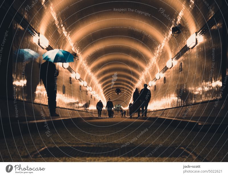 [HH Unnamed Road] long break in the old Elbtunnel with umbrella Old Elbe Tunnel St Pauli-Elbtunnel Hamburg Historic Architecture Passers-by Umbrella