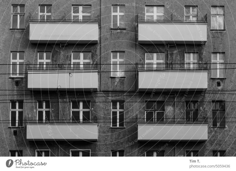 Berlin Prenzlauer Berg Window bnw Old building Balcony Autumn b/w Facade Black & white photo Architecture Day Deserted Building Exterior shot Town