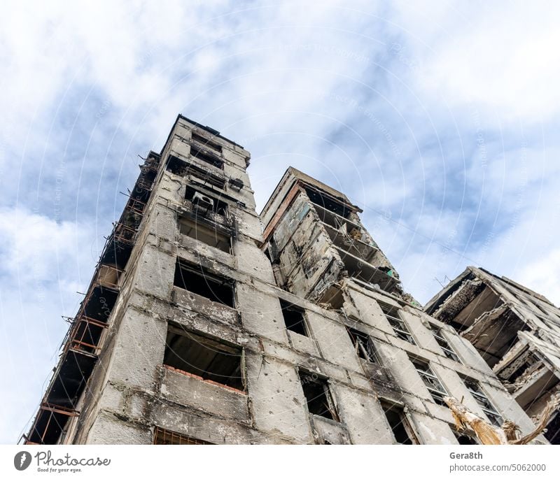 destroyed and burned houses in the city during the war in Ukraine Donetsk Kherson Kyiv Lugansk Mariupol Russia Zaporozhye abandon abandoned attack blown up