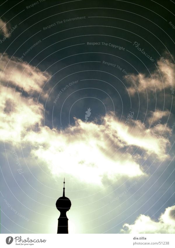 The pointer to the sky Lighthouse Clouds Clue White Ocean Antenna Sky cloud play Blue Contrast Point Asparagus