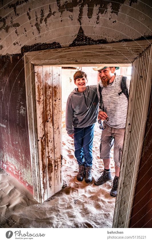 We didn't do it! Old Broken corrupted House (Residential Structure) Force of nature decay Sunlight Sand Ruin Ghost town Kolmannskuppe colummanscope Luderitz