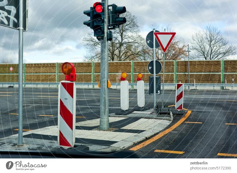 cross Road sign Traffic light Turn off Asphalt car Highway Berlin Germany Corner Expressway exit Lane markings locomotion Direct Main street Orientation Right