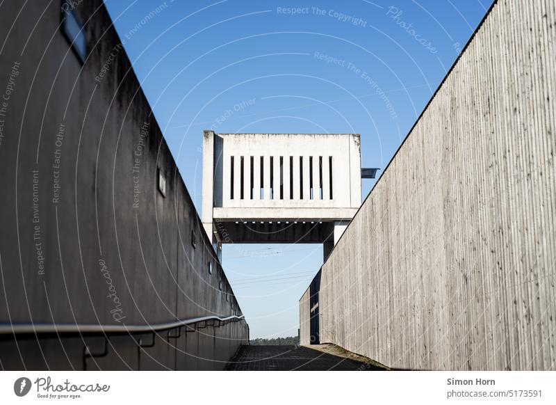 passage Passage Tunnel Lanes & trails Underpass Architecture Tunnel vision Structures and shapes Concrete Pedestrian Monumental Direction Manmade structures off