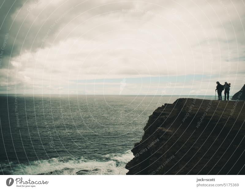 two hikers and the horizon at the end of the world Couple Wanderlust Vacation & Travel Trip Nature Pacific Ocean Clouds Horizon Tasman sea Sky Distance view