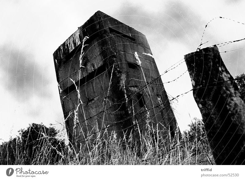 slanting position France Normandie Old Dugout