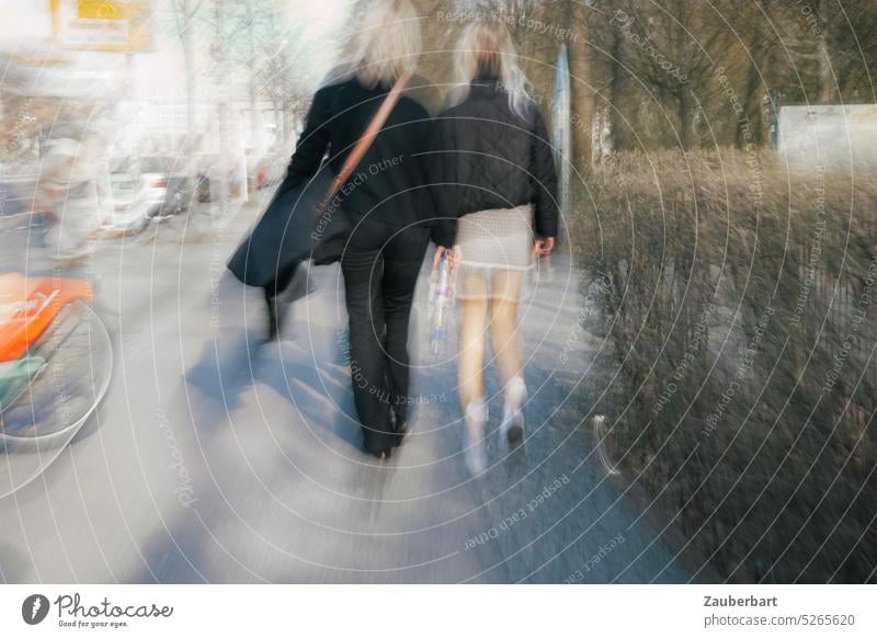 walk, couple, sidewalk, spring sun, Berlin in ICM persons Couple women Gehweig Promenade blurred sunny Spring stroll Town City Lifestyle Together urban